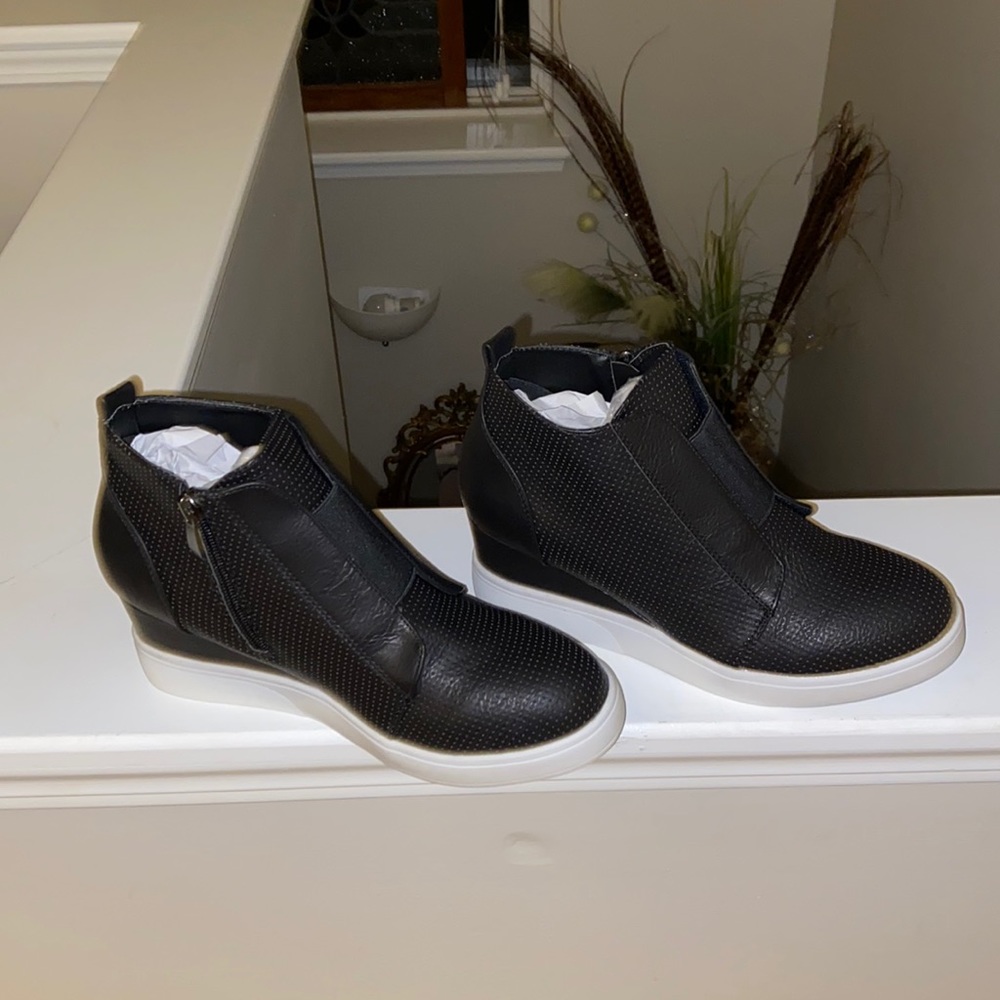 Women’s Sneaker Wedges